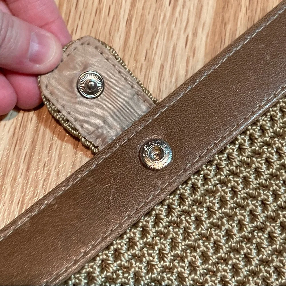 Check book‎ wallet holder